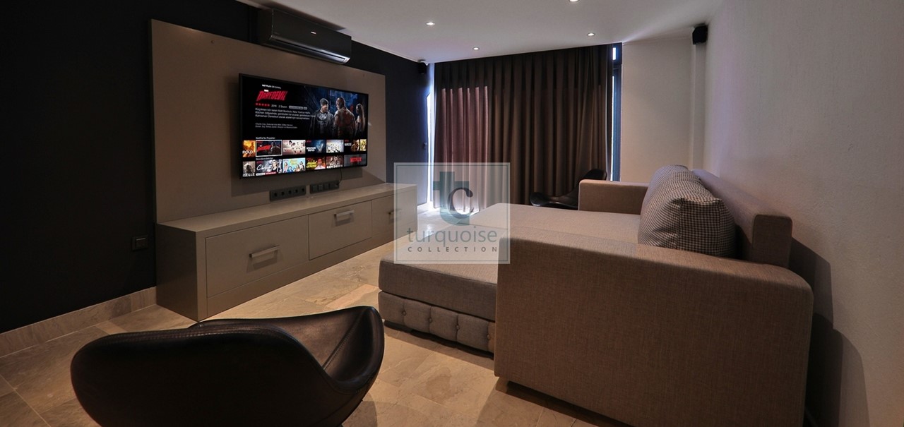 Media Room Or 7Th Bedroom 2