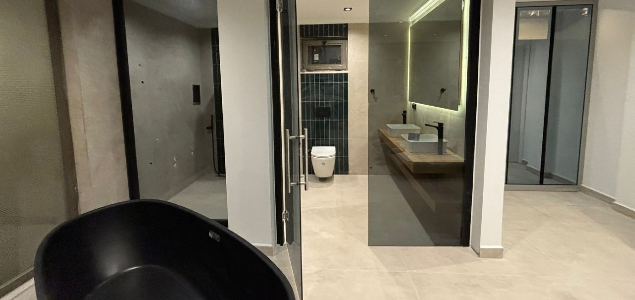 Noble Rox Master Bedroom