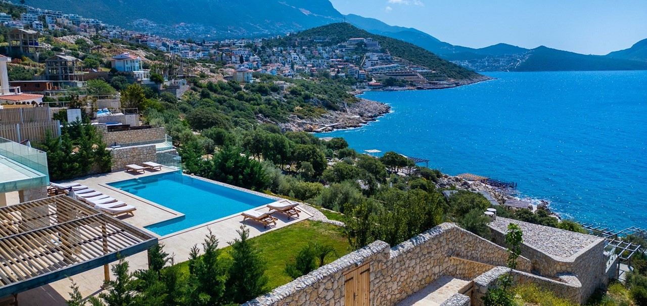 The Waters Edge Kalamar Kalkan 27