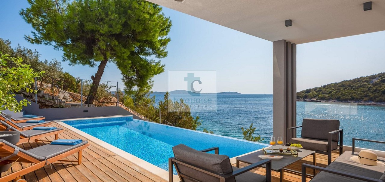 Villa Extravaganza 46