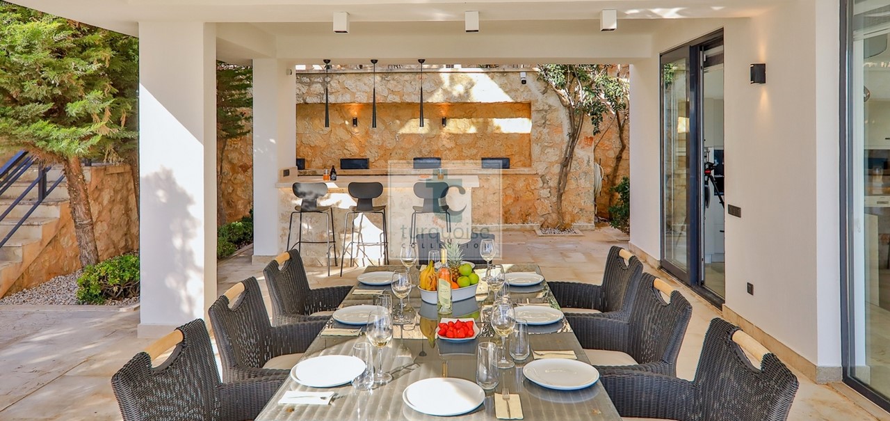 Villa Lavaya Bar And Dining Area Ground Floor