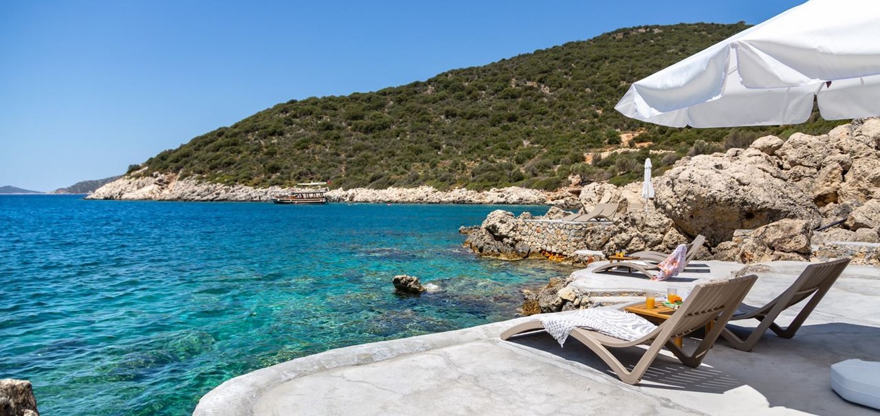 Waters Edge Villas Bathing Platforms 2